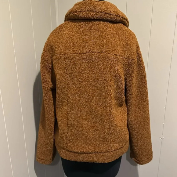 Max Studio caramel teddy faux fleece button front spread collar jacket. NWT. Sm - Picture 9 of 11